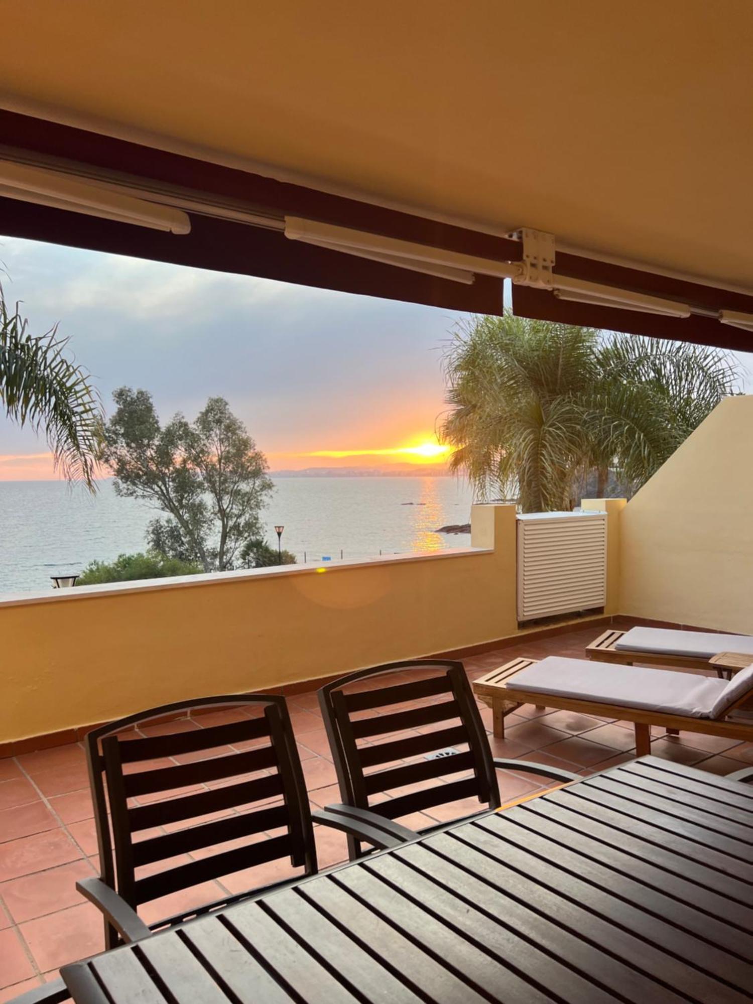 Relax Frente Al Mar Apartment Benalmadena Bagian luar foto